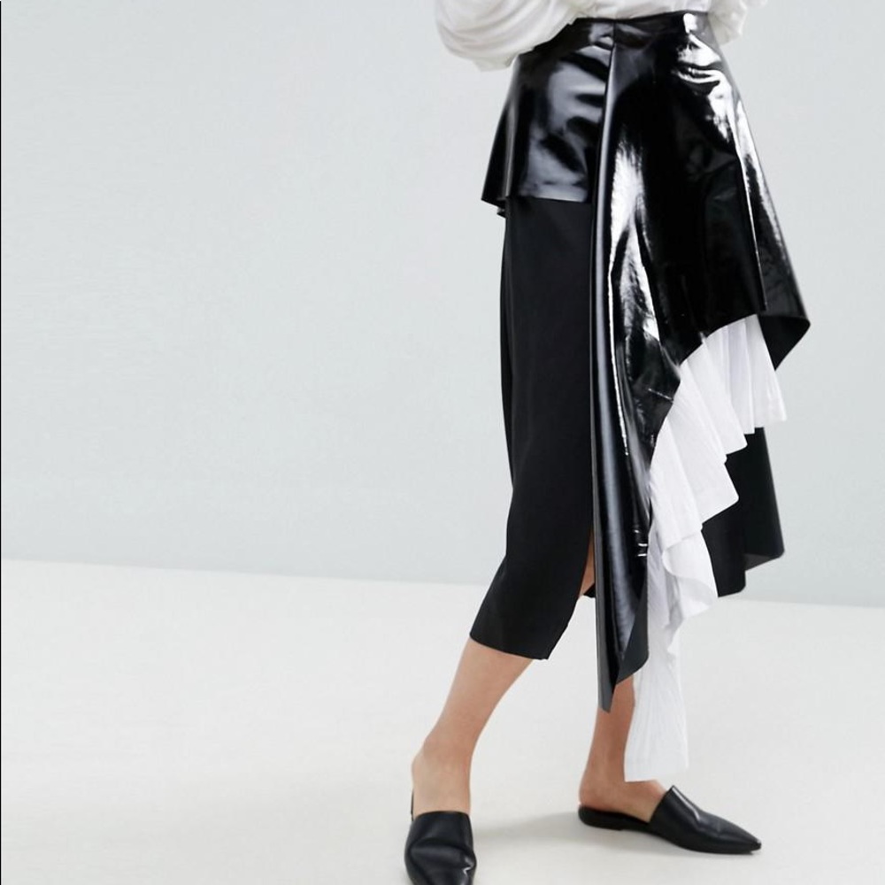 NEW: ASOS WHITE Vinyl Cotton Pleated Layered Skirt